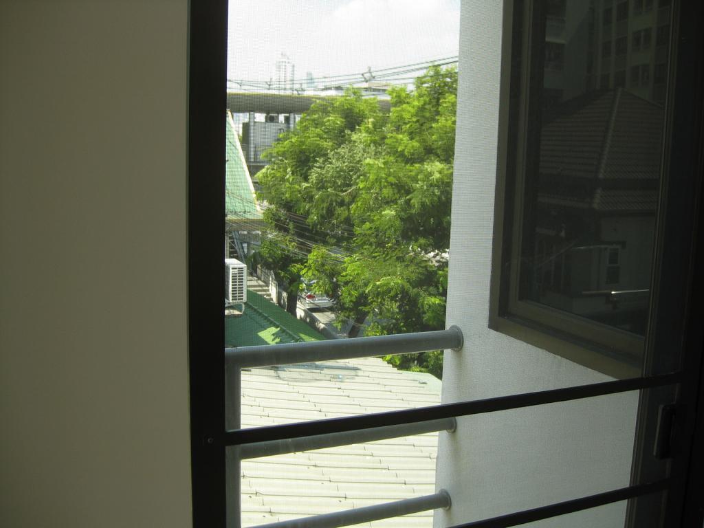 Rest 3 Hostel Bangkok Bagian luar foto