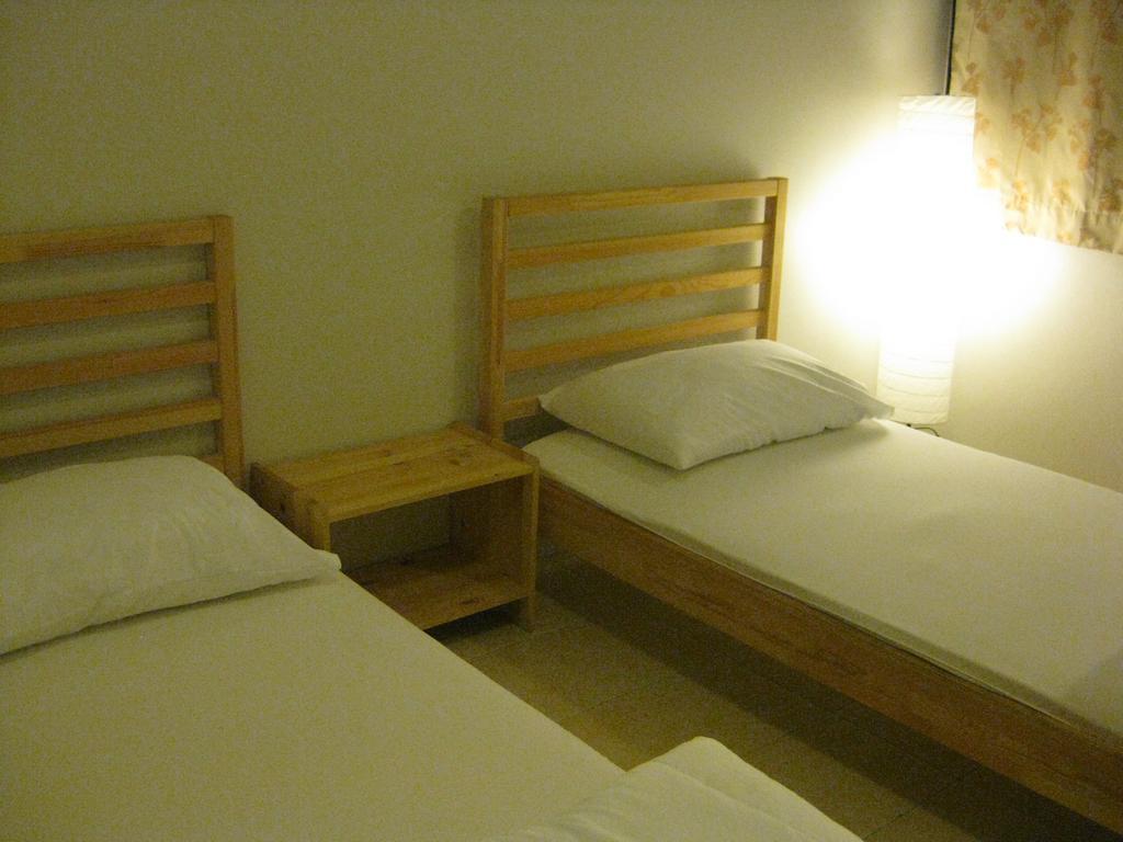 Rest 3 Hostel Bangkok Bagian luar foto