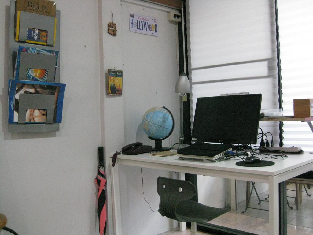 Rest 3 Hostel Bangkok Bagian luar foto