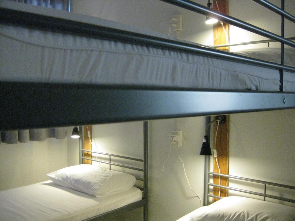 Rest 3 Hostel Bangkok Bagian luar foto